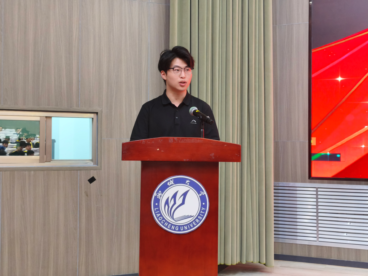 毕业典礼9.png